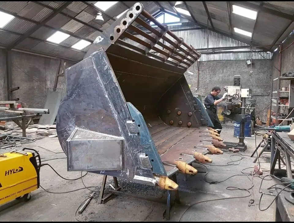 Fabricación de un balde en Maestranza E y J